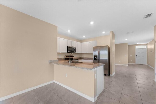 Building Photo - 17058 Oval Rum Dr
