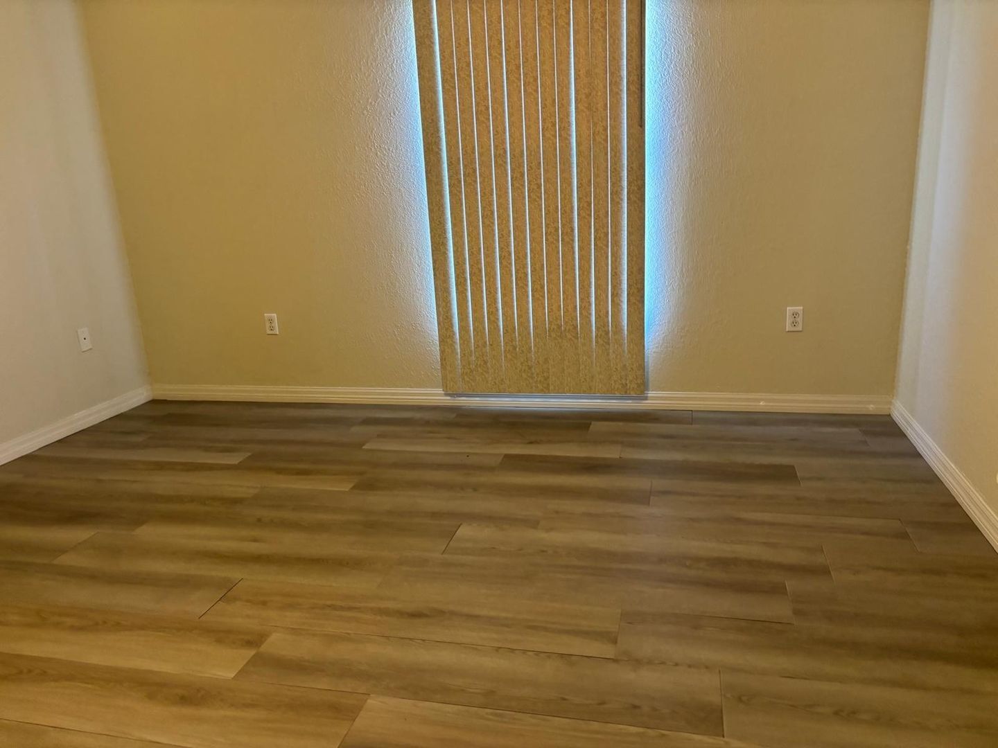 Building Photo - 616 Valencia Ct