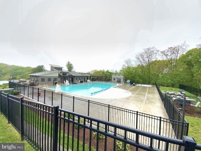 Building Photo - 5763 Hawk Ridge Rd