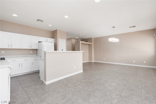 Building Photo - 5432 N Roaring Surf Dr