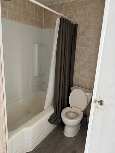 Building Photo - 911 SW 62nd St