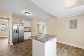 Building Photo - 5409 N Flagler Dr