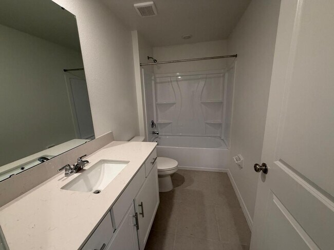 Building Photo - 2167 Lone Oak Ln