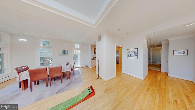 Building Photo - 8403 Bradmoor Dr