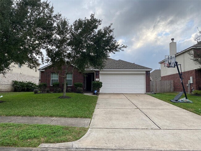 Primary Photo - 2249 Waxwing Dr