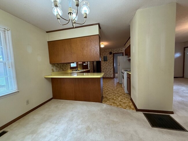 Building Photo - 2 Bedroom/2 Bath Home for Rent