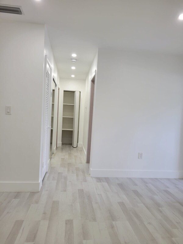 Building Photo - 2175 NE 170th St
