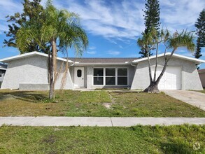 Building Photo - BOATER / FISHERMAN SPECIAL - FABIAN RD - N...