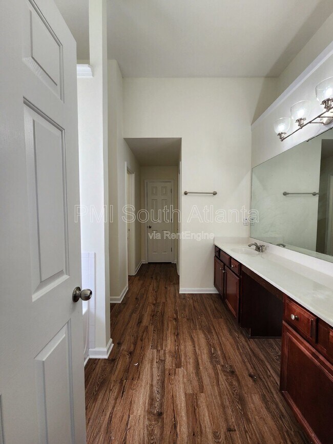 Building Photo - 2551 Wrangler Dr