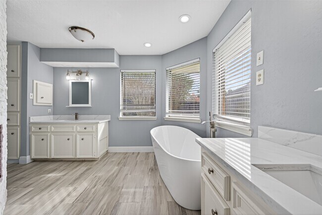 Building Photo - 206 Mill Trail Dr