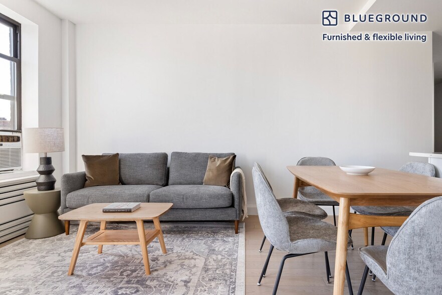 Building Photo - 915 West End Ave