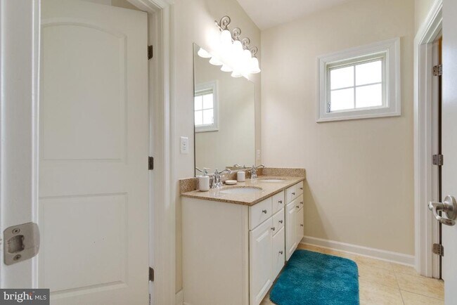 Building Photo - 26030 Blackberry Knoll Ct