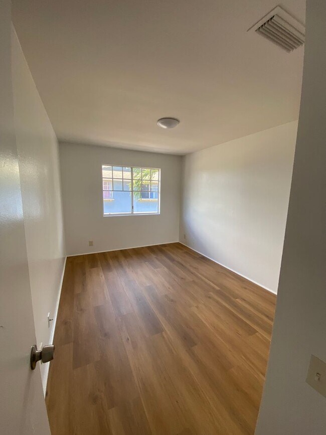 Building Photo - 91-318 Makalea Street #42