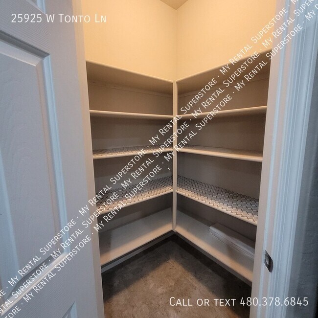 Building Photo - 25925 W Tonto Ln
