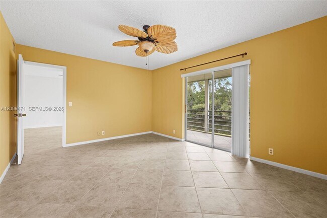 Building Photo - 110 Lake Meryl Dr