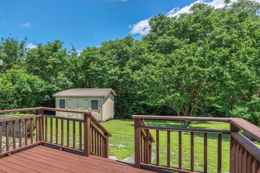 Building Photo - 3522 Hewlett Dr