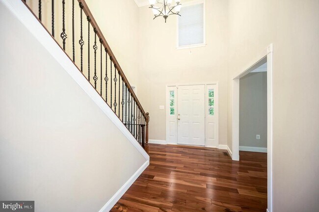 Building Photo - 8 Wilderness Ct