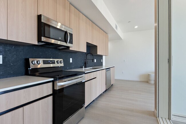 Building Photo - BRAND NEW CONSTRUCTION - Move-In Special 8...