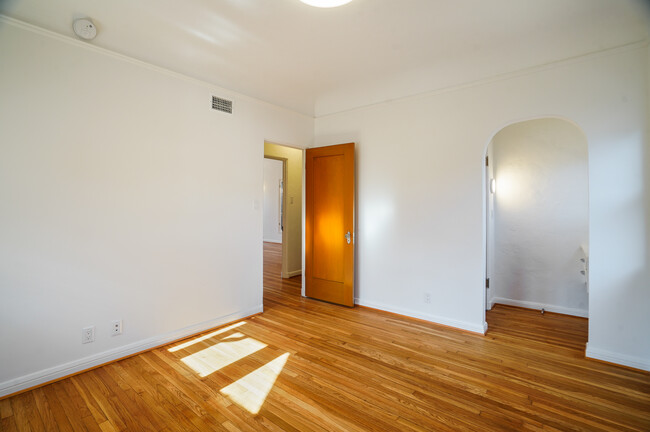 Bedroom - 1557 S Genesee Ave