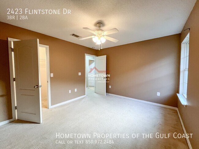 Building Photo - 2423 Flintstone Dr