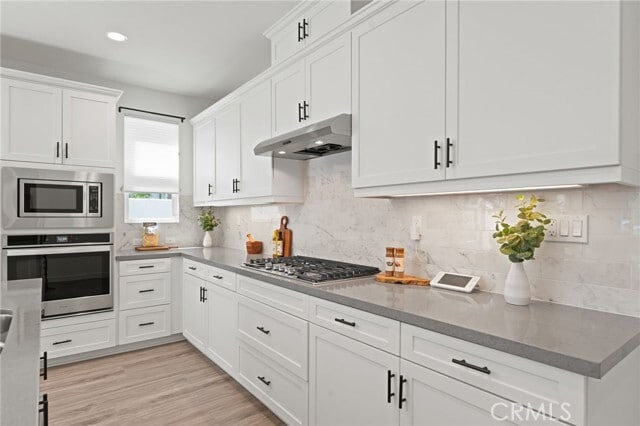 Building Photo - 101 Stage