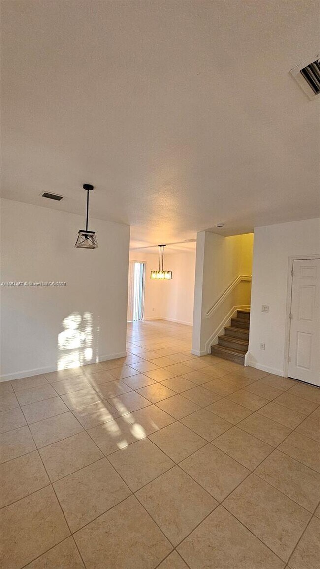 Building Photo - 8785 NW 116th Ct