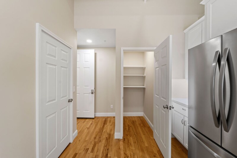 Building Photo - 33 Court St