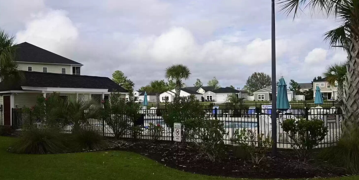 Fenced in pool area - 2090 Cross Gate Blvd