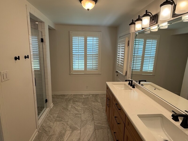 Building Photo - 2207 Pinewood Rd