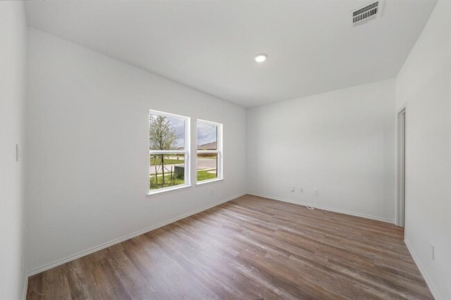 Building Photo - 807 Brazos Trl