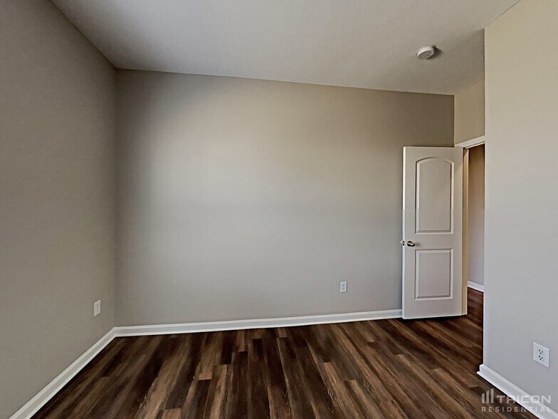 Building Photo - 10738 Tedder Lake Dr