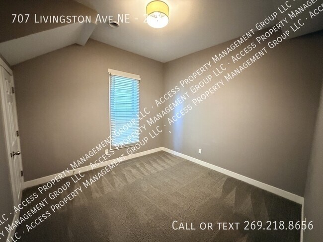 Building Photo - 707 Livingston Ave NE