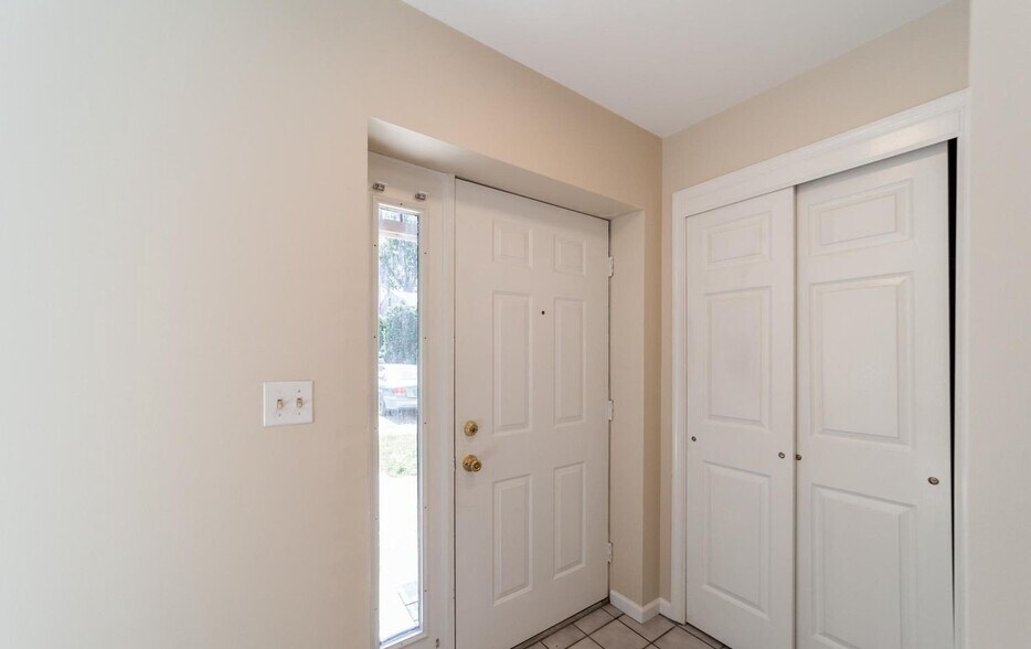 Building Photo - 116 Paladin Dr