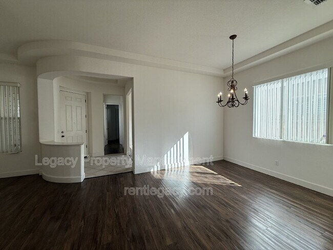 Building Photo - 1700 Charm Way