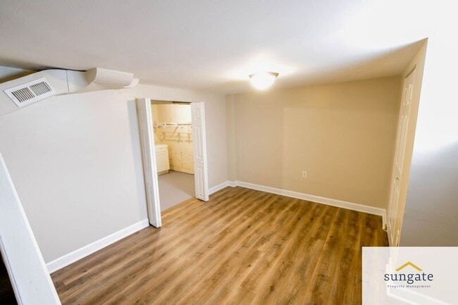 Building Photo - 5319 Wasena Ave