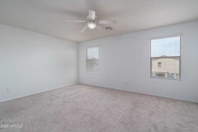Building Photo - 10822 W Saddlehorn Rd
