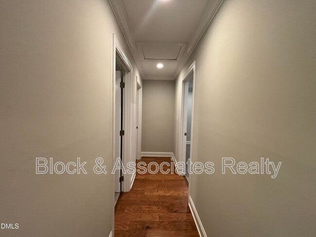 Building Photo - 501 Merrie Rd