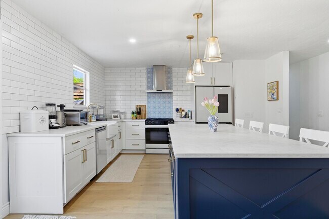 Building Photo - 12863 159th Ct N