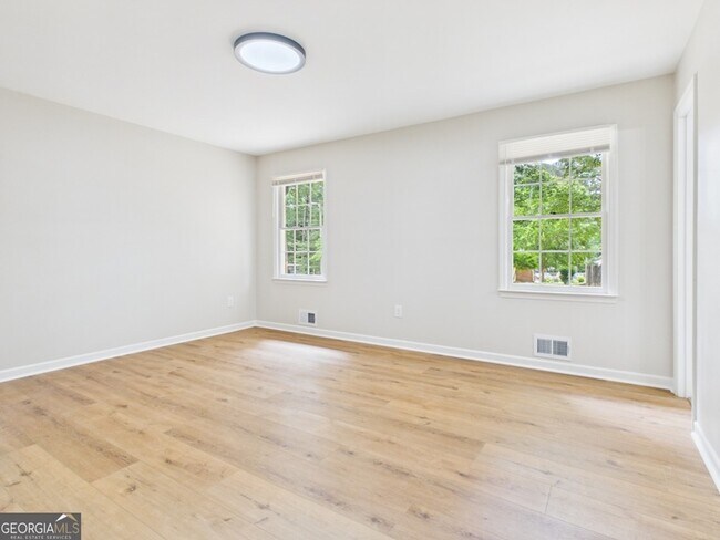 Building Photo - 1450 Crooked Creek Rd
