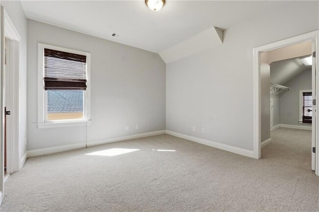 Building Photo - 6437 Blue Water Dr