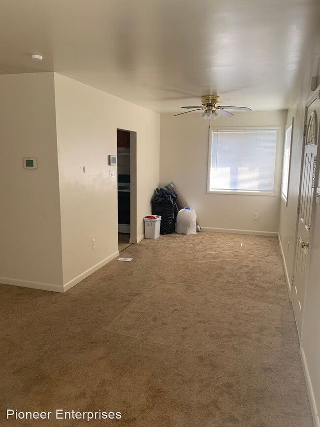 Building Photo - 3 br, 1 bath House - 1016 Cherry Hill Rd