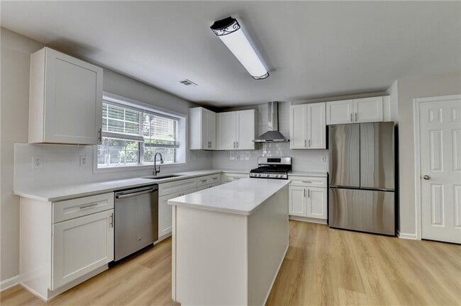 Building Photo - 340 Waddington Trail
