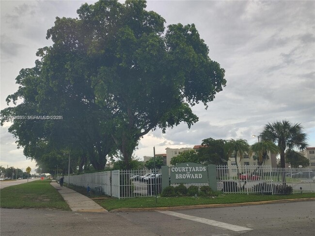 Building Photo - 1820 SW 81st Ave