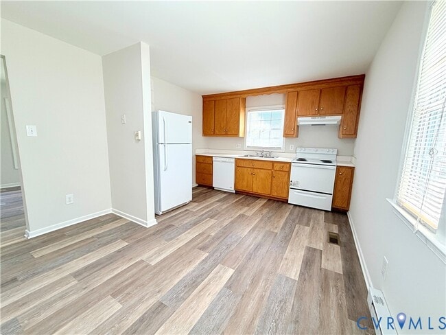 Building Photo - 5835 Huntingcreek Dr