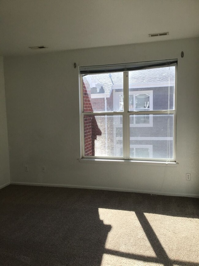 Building Photo - Large 2 bed, 2 bath condo for rent near Anschutz Medical Center