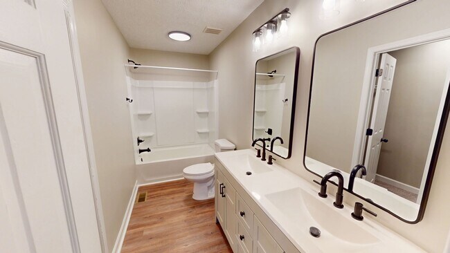 Building Photo - Remodeled 3 Bedroom Ranch with Fenced Backyard in Convenient Location