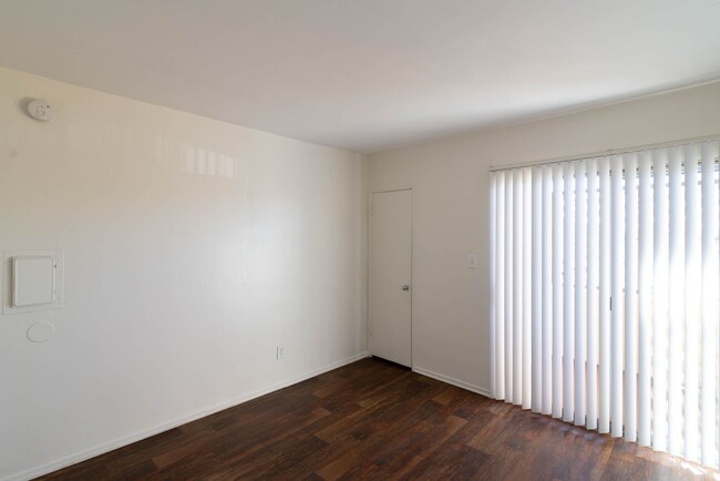 Interior Photo - 8123 - Sepulveda Apartments