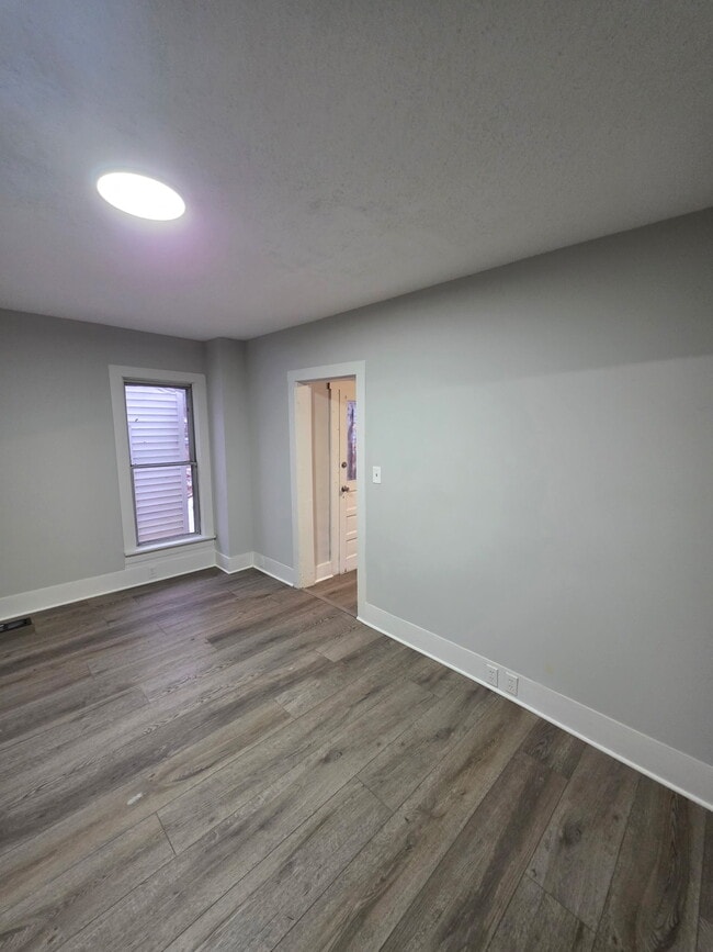 Building Photo - 1008 Kenilworth Ave