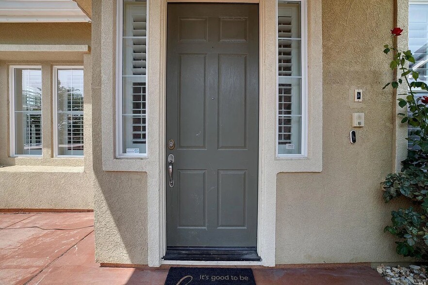 Building Photo - 332 Ring Neck St