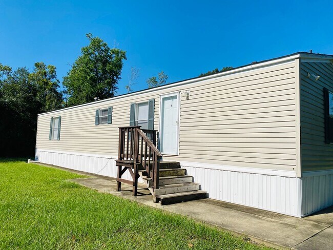 Primary Photo - Cute 2 bed/2 bath mobile home in Opelousas